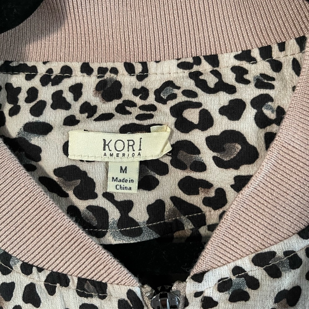 Light weight printed bomber jacket - Picture 4 of 4